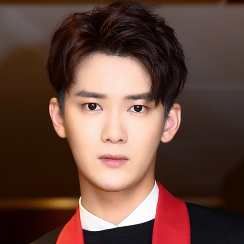 灭霸看了都害怕!李玮琛神奇手套随心掌控未来科技!